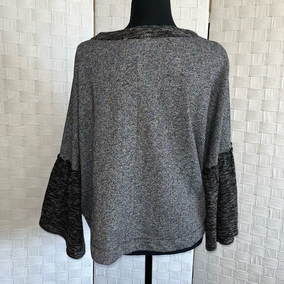 THML Women’s Bell Sleeve Sweater Size Small Metallic Sparkle Cropped Chic - Picture 4 of 14